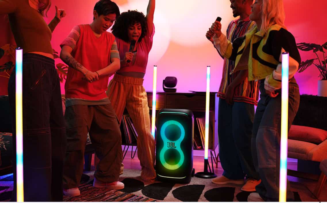 Le Shure SM58 est-il Compatible avec la PartyBox 320 ?